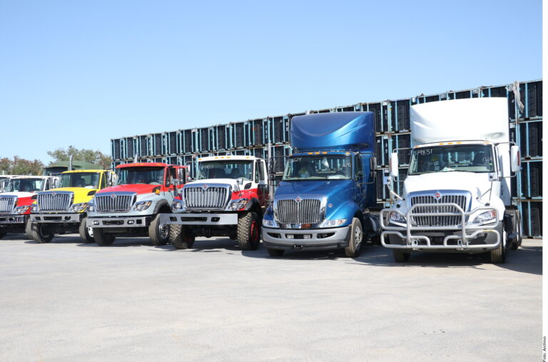 Libra México a medias arancel a los camiones