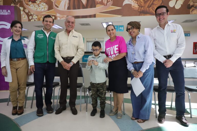 Lleva DIF Coahuila gran programa de lentes