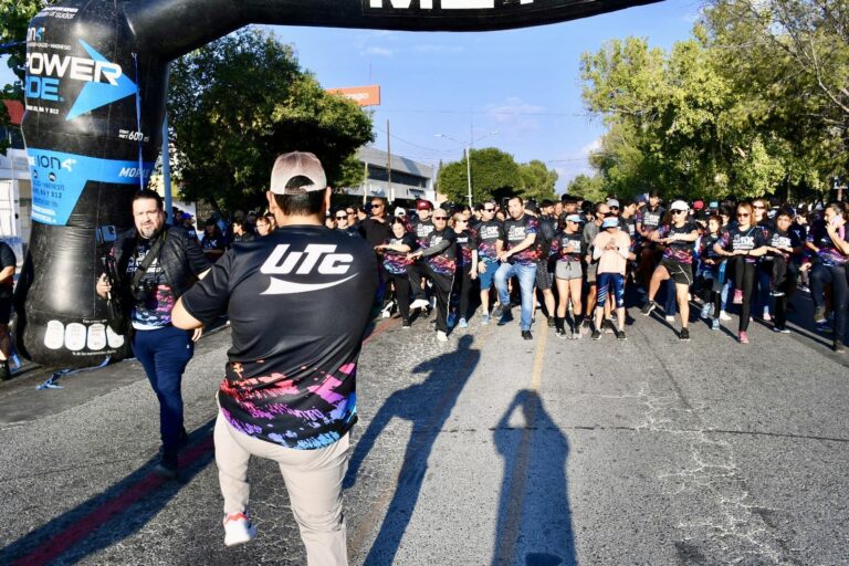 Más de mil 500 halcones celebran el 30 aniversario de la UTC con carrera 5K