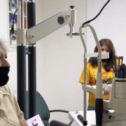 Mejora IMSS Coahuila la calidad de vida de 2 mil 100 pacientes con colocación de lente intraocular1