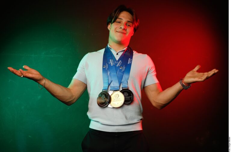 Nomina World Aquatics a Osmar Olvera como Atleta del Año