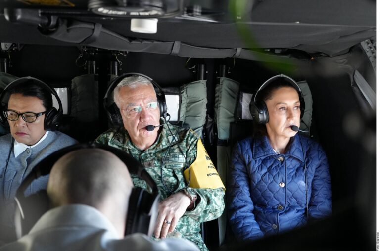Visita Sheinbaum estados por lluvias; le reclaman en Veracruz