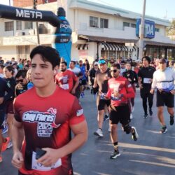 Realizan con éxito la carrera Chuy Flores 20253