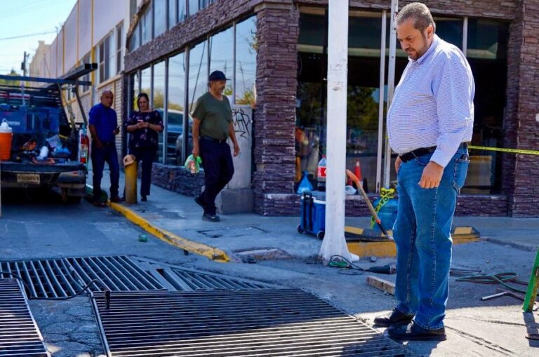 Repara Municipio rejillas del bulevar Miguel Ramos Arizpe