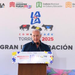 Román Alberto Cepeda González inaugura la edición 2025 del CowParade3