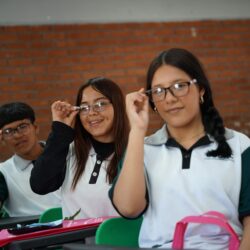 Suma Amor en Movimiento 3 mil 563 lentes entregados