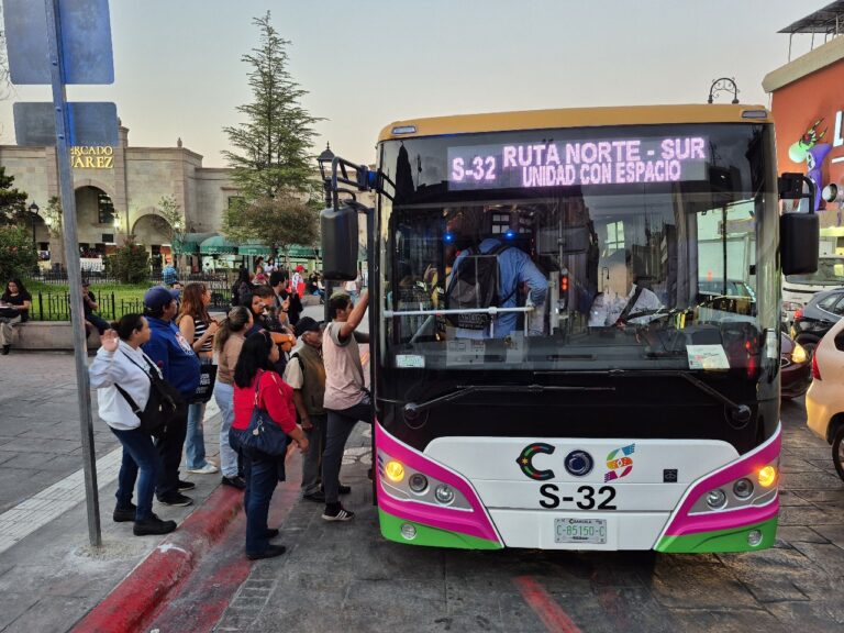 Usan saltillenses el “Aquí Vamos Gratis” para salir en familia