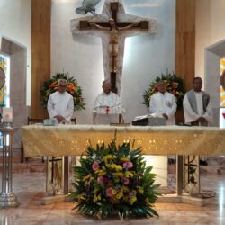 “Vivir el sacerdocio es una alegría, un gozo y un deseo de servir a Dios”, cumple el Padre Humberto González 73 años de vida sacedotal2