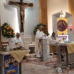 “Vivir el sacerdocio es una alegría, un gozo y un deseo de servir a Dios”, cumple el Padre Humberto González 73 años de vida sacedotal3