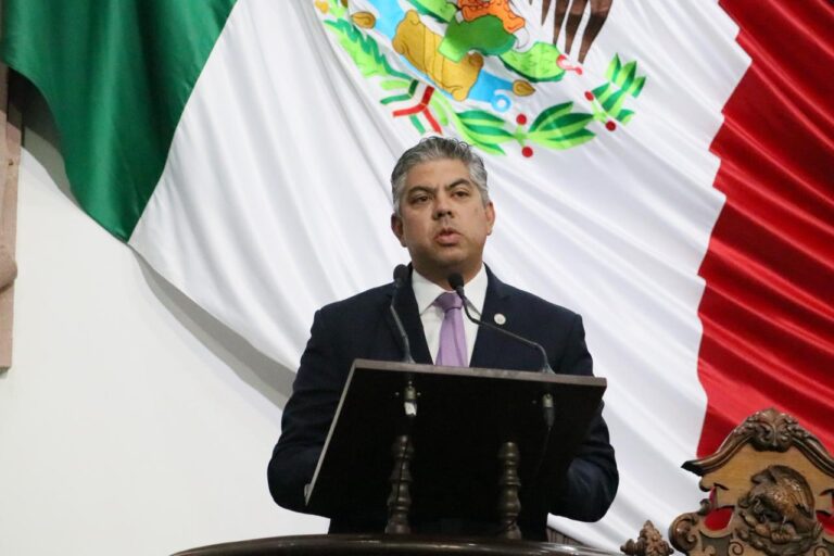Alfredo Paredes exhorta a municipios de Coahuila a realizar estudios de impacto social antes de otorgar permisos a nuevos establecimientos