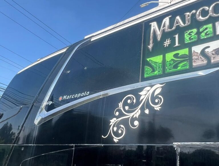 Atacan a balazos a autobús de la Banda Jerez en una carretera tras presentación en Oaxaca