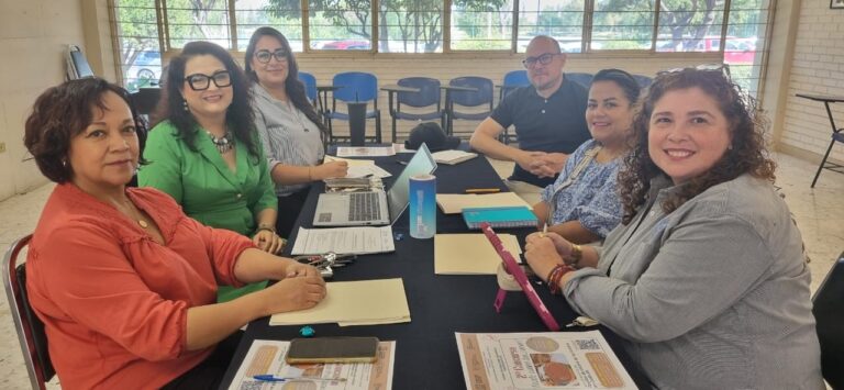 Dan a conocer a los ganadores del concurso de la UA de C “Donde comen dos ¿comen…?”