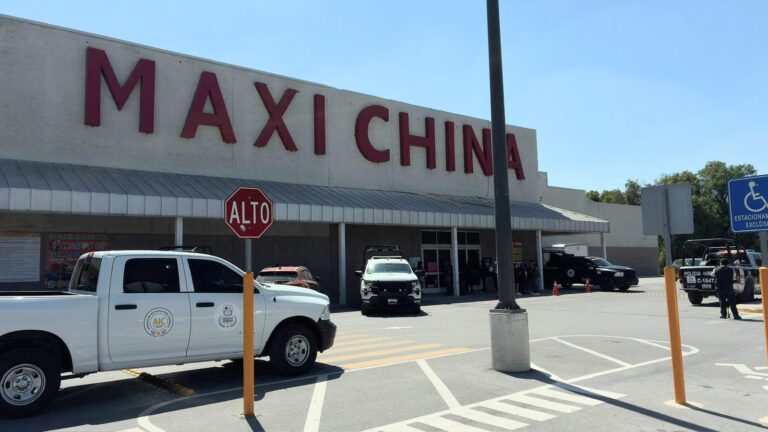 Operativo Limpieza contra tiendas chinas en Saltillo