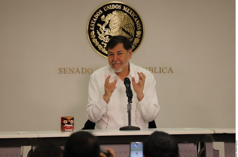 Defiende Noroña viaje a Palestina con vuelo regalado