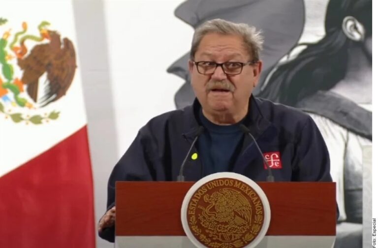 Descartan remoción de Taibo II por polémica de libros