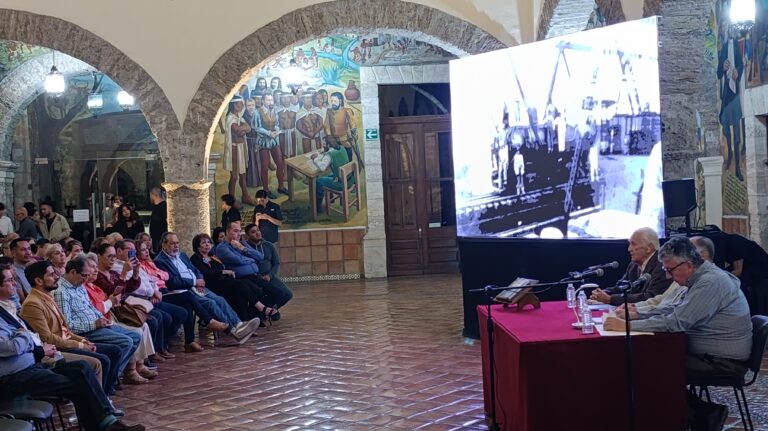 En Saltillo, presentan libro “La Guayulera. Antología” 