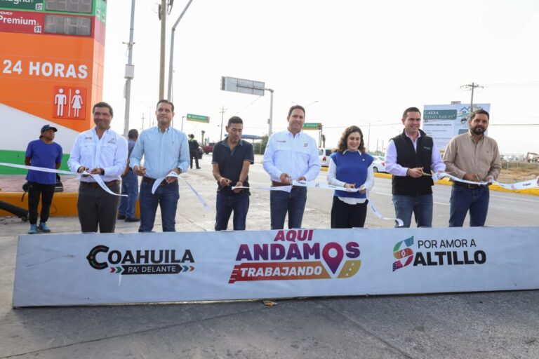 Entrega Javier Díaz agilización vial en Valdés Sánchez y Colosio