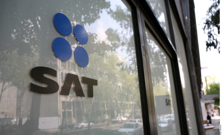 Inicia el paro nacional de empleados del SAT, exigen mejores condiciones laborales