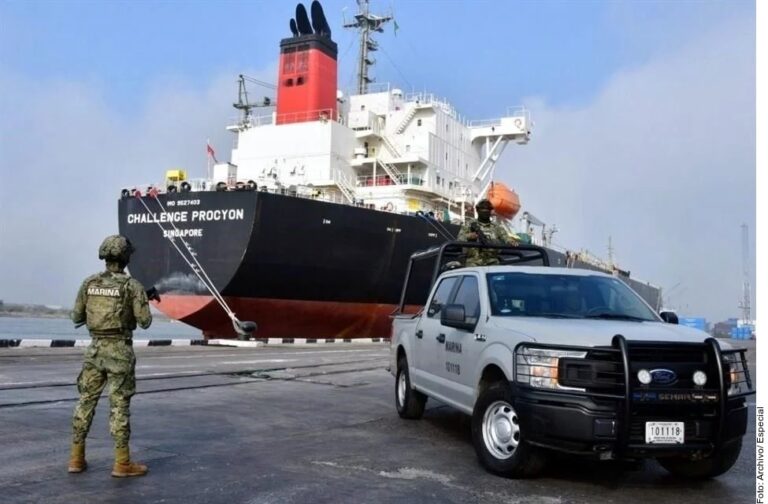 Jueza revoca el amparo de contralmirante acusado de huachicol fiscal