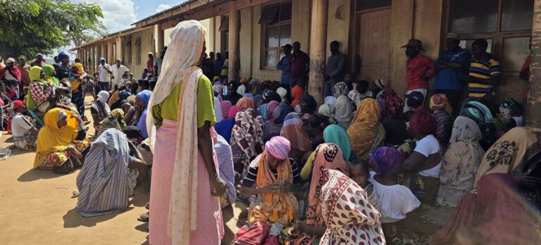 Mozambique: Más de 20 mil personas huyen ante el resurgimiento de los combates en el norte