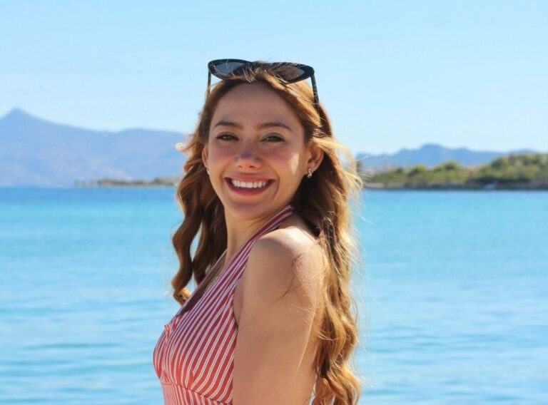 Nadadora saltillense Alejandra Iturbe conquista el mar Egeo 