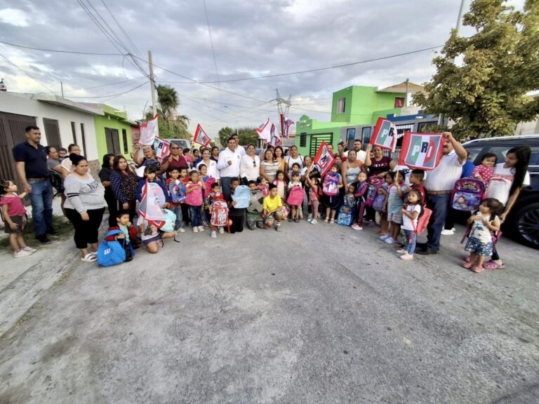 PRI Ramos Arizpe fortalece cercanía con la comunidad con entrega de apoyos escolares
