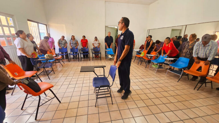 Promueve UA de C la prevención de caídas en personas adultas mayores con curso-taller en el Centro Polivalente