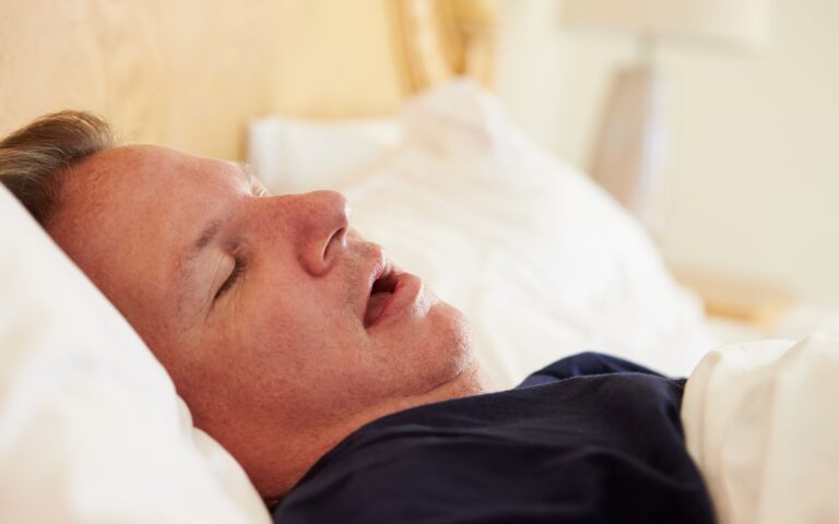 ¿Qué es la apnea del sueño y cómo afecta a tu salud?