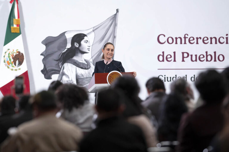 Rechaza Sheinbaum medida de EU sobre vuelos: ‘no somos piñata’