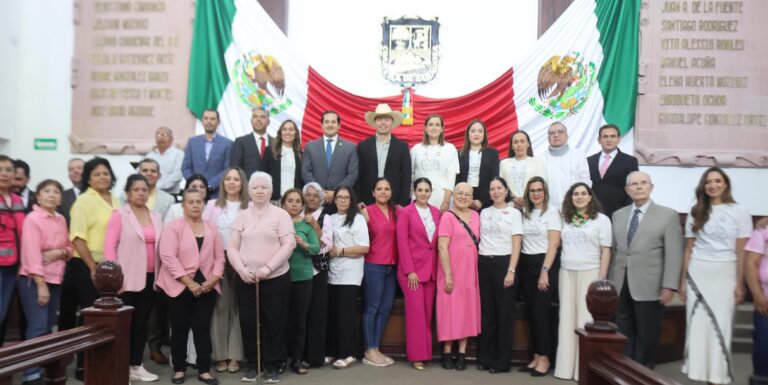 Reconoce Congreso de Coahuila a organizaciones y grupos por su labor en la lucha contra el cáncer de mama
