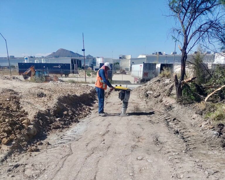 Rehabilitan en Ramos drenaje sanitario en Santa María