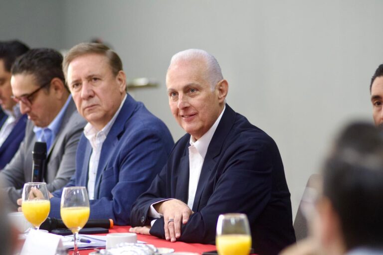 Román Cepeda revisa con el IMPLAN los ejes de acción rumbo al cierre de año