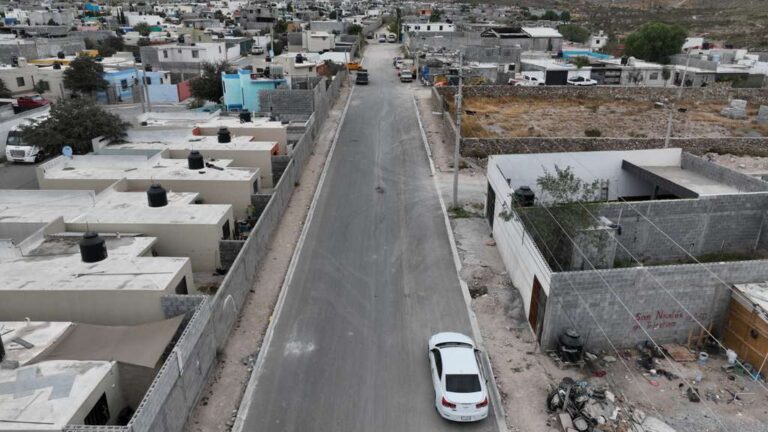 Avanza pavimentación en La Gloria; registra 80 por ciento de avance