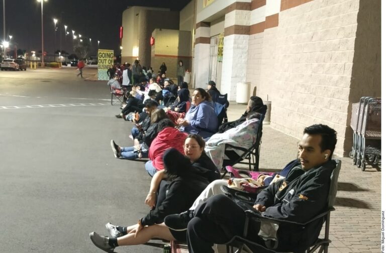 Buscan mexicanos ofertas en Texas en ‘Viernes Negro’