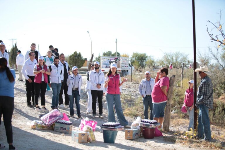Continúa Inspira visitando comunidades alejadas para atender a las familias