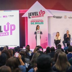 Continúa Inspira capacitando a maestros de inglés con Level Up2