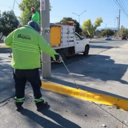 Delimita Municipio camellones en favor de la seguridad vial en Saltillo