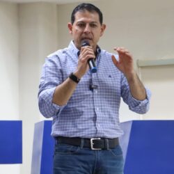 Entrega Rector de la UAdeC Equipos y Mobiliario a FEM y PVC