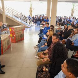 Entrega Rector de la UAdeC Equipos y Mobiliario a FEM y PVC6