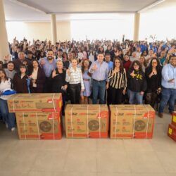 Entrega Rector de la UAdeC Equipos y Mobiliario a FEM y PVC7