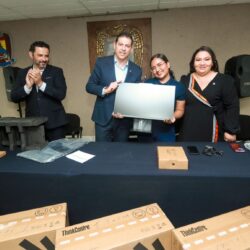 Entrega rector de la UAdeC Mobiliario a la Facultad de Trabajo Social Unidad Sureste4