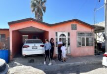 Familia denuncia violenta irrupción de cobradores de financiera en Ramos Arizpe