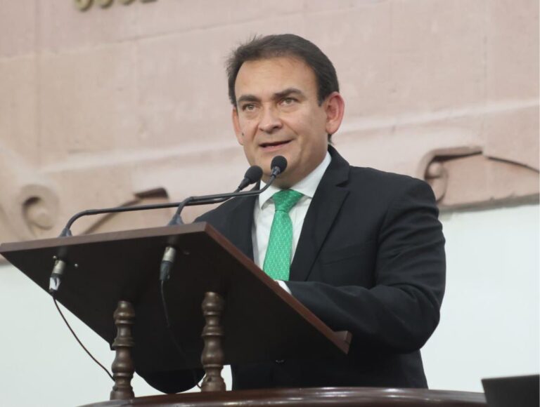 Fortalecer Sistemas de Alerta Temprana de fenómenos meteorológicos, pide Álvaro Moreira