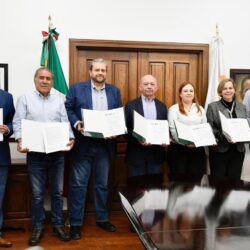 Gobierno de Coahuila y municipios de Arteaga y Ramos Arizpe firman convenios de colaboración para el mantenimiento y mejora de libramientos3