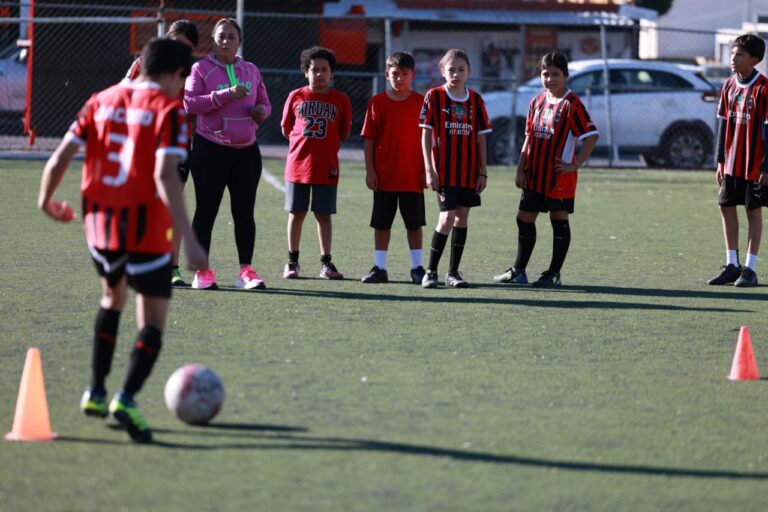 Impulsan promotores el deporte al interior de las colonias en Saltillo