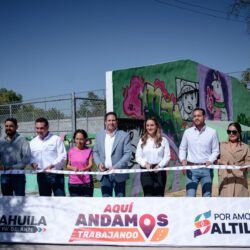 Javier y Luly entregan rehabilitación de plaza en fraccionamiento La Fragua1