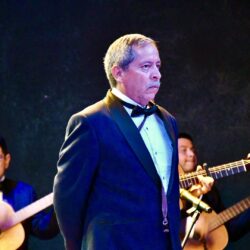 La Rondalla de Ramos Arizpe le canta al amor; festeja tres décadas de música y sentimiento15