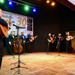 La Rondalla de Ramos Arizpe le canta al amor; festeja tres décadas de música y sentimiento2