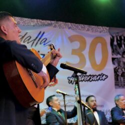 La Rondalla de Ramos Arizpe le canta al amor; festeja tres décadas de música y sentimiento5