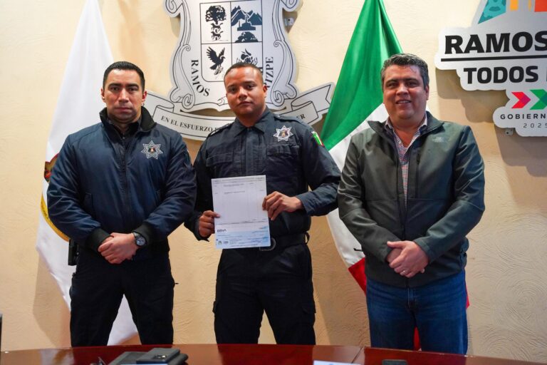 Reconocen a policías municipales por su destacada labor